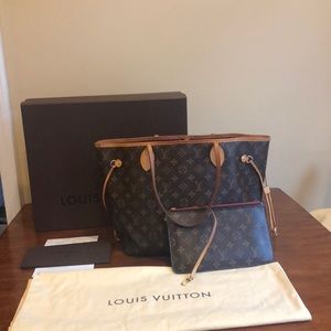 Louis Vuitton Never Full MM with matching clutch